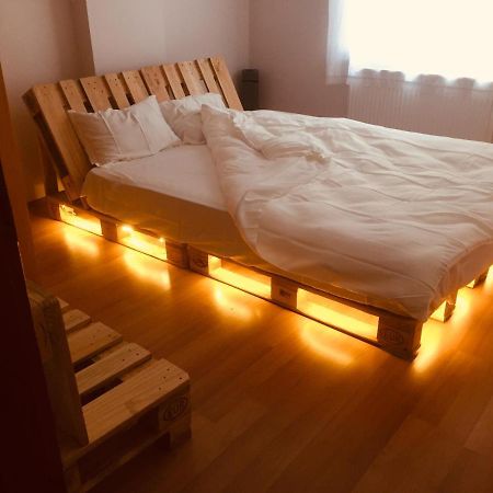 A Single Room in Home, одноместная комната в доме, Chambre simple, Habitación individual Istambul Exterior foto