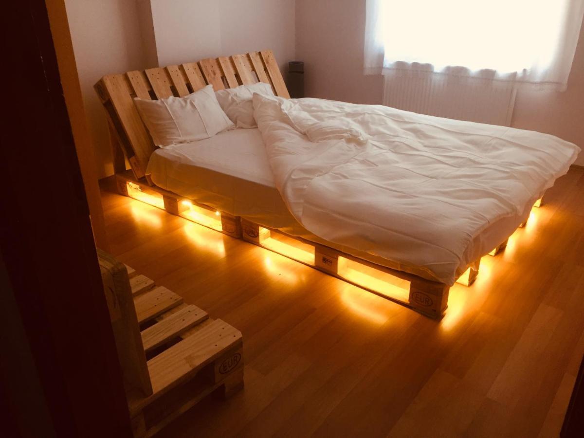 A Single Room in Home, одноместная комната в доме, Chambre simple, Habitación individual Istambul Exterior foto