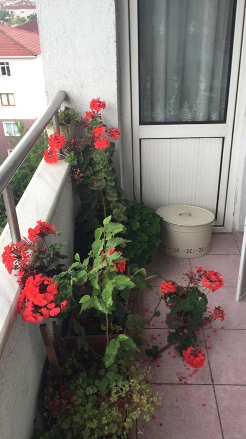 A Single Room in Home, одноместная комната в доме, Chambre simple, Habitación individual Istambul Exterior foto