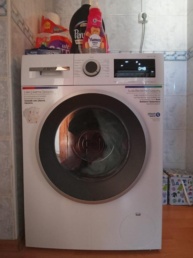 A Single Room in Home, одноместная комната в доме, Chambre simple, Habitación individual Istambul Exterior foto