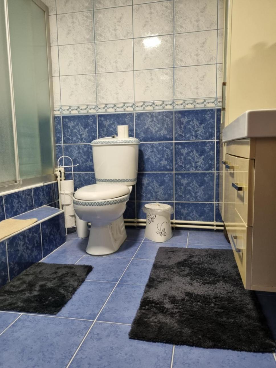 A Single Room in Home, одноместная комната в доме, Chambre simple, Habitación individual Istambul Exterior foto